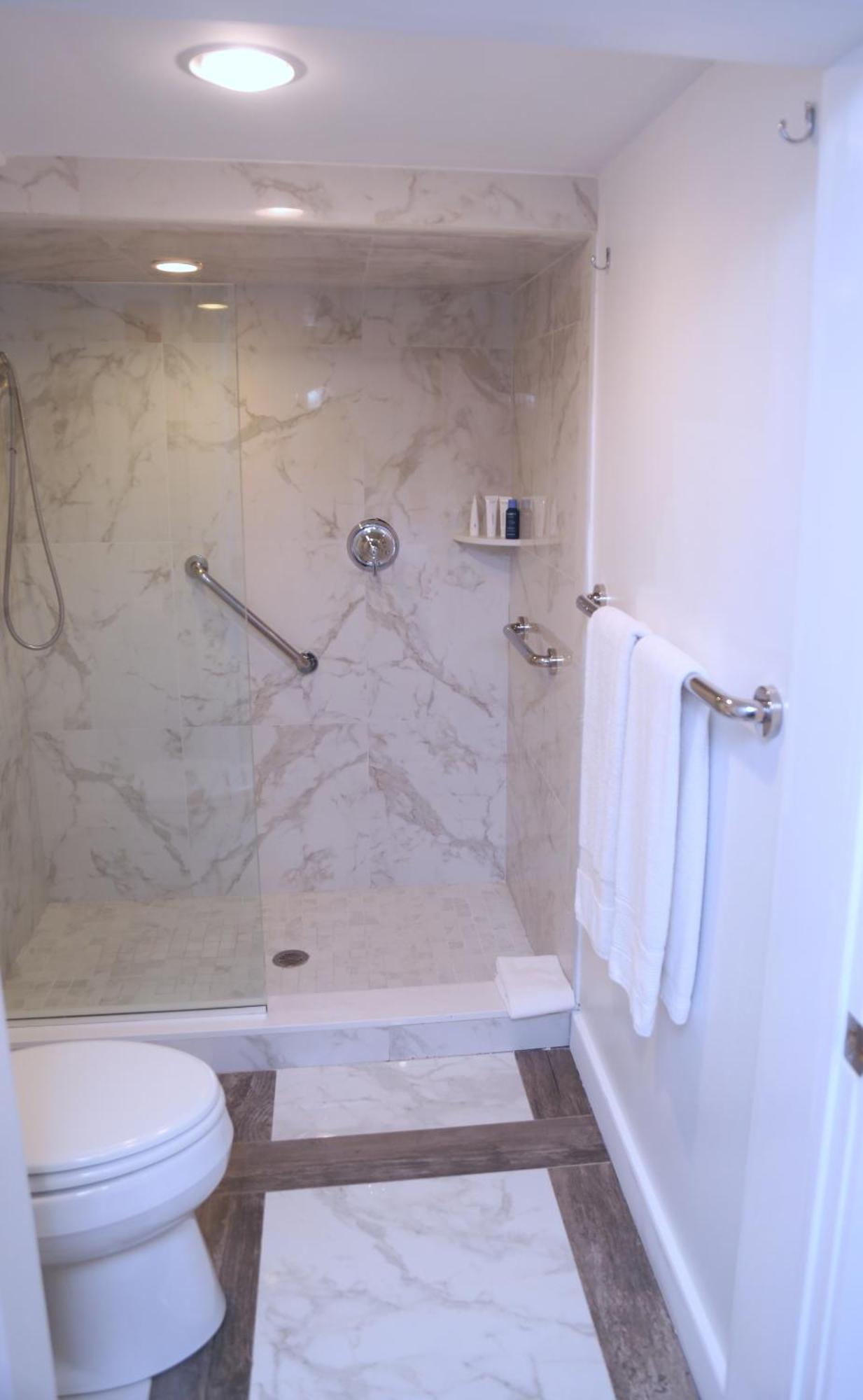 Harpoon House Bed and Breakfast Southampton Εξωτερικό φωτογραφία