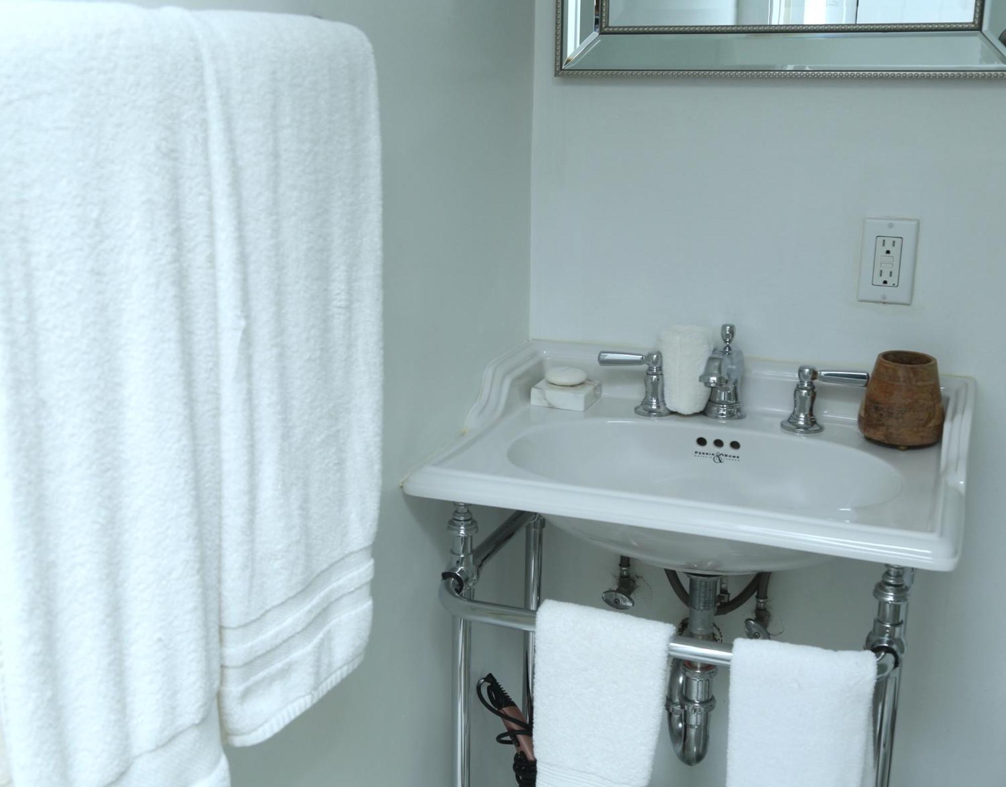 Harpoon House Bed and Breakfast Southampton Εξωτερικό φωτογραφία